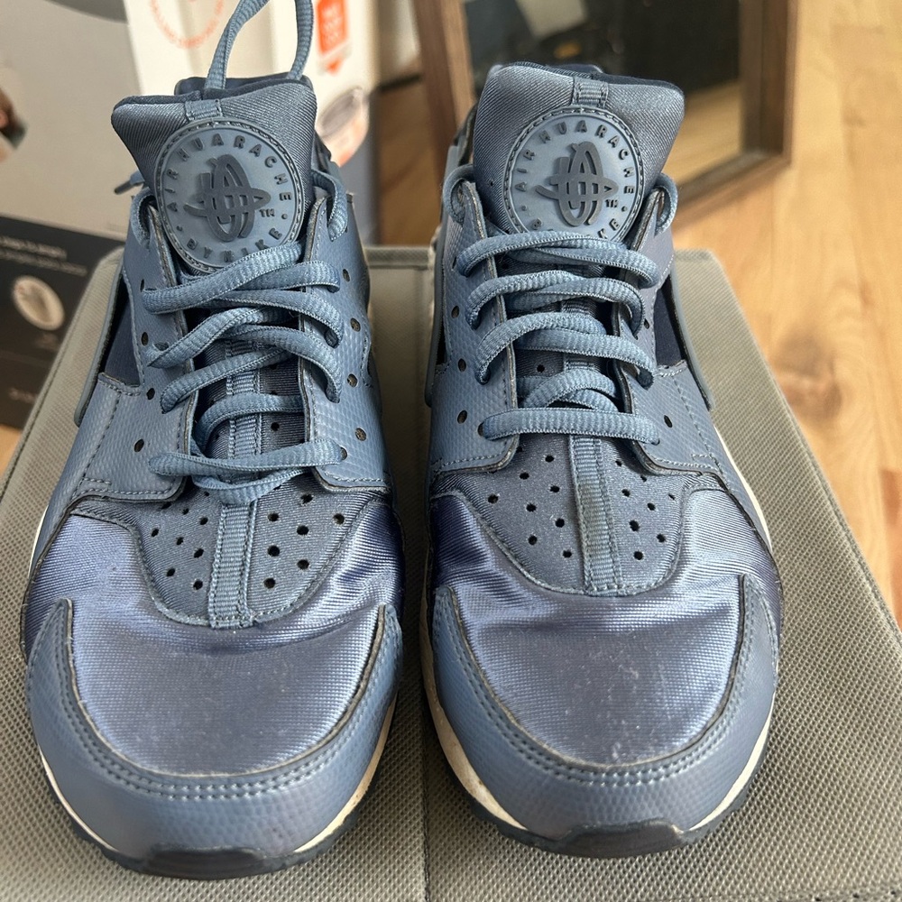 Nike Air Hurache Sneakers